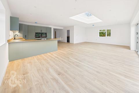 3 bedroom detached bungalow for sale, Low Farm Road, Reedham, Norwich