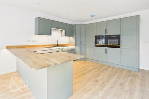 3 bedroom detached bungalow for sale, Low Farm Road, Reedham, Norwich