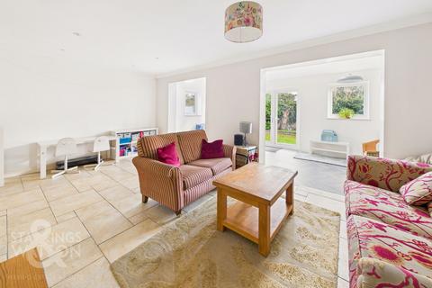 undefined, Gale Close, Norwich NR14