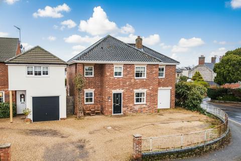 4 bedroom detached house for sale, Upper Olland Street, Bungay