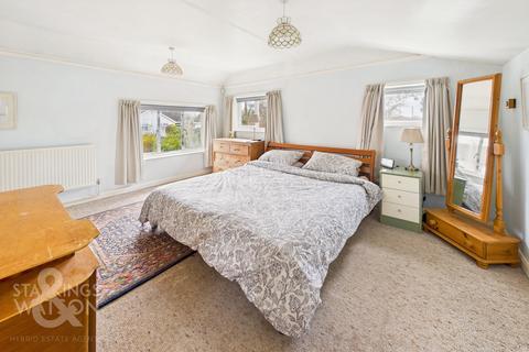 4 bedroom detached house for sale, Blofield Corner Road, Blofield Heath, Norwich