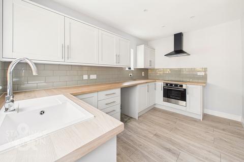 3 bedroom semi-detached house for sale, Cromwell Close, Hethersett, Norwich