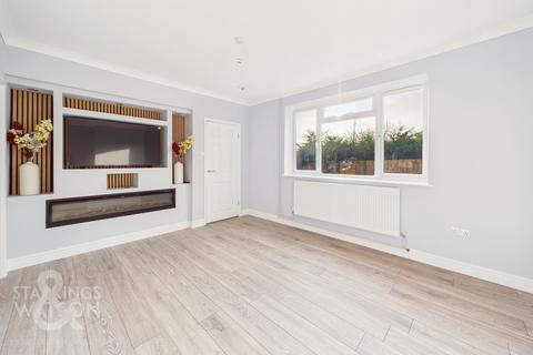 3 bedroom semi-detached house for sale, Cromwell Close, Hethersett, Norwich