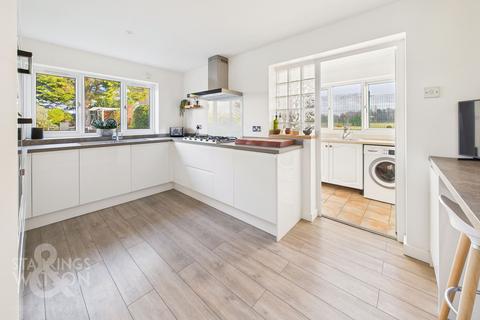 4 bedroom semi-detached house for sale, Manor Ridge, Blofield, Norwich