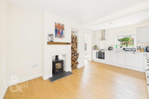 3 bedroom semi-detached house for sale, Swan Lane, Long Stratton, Norwich