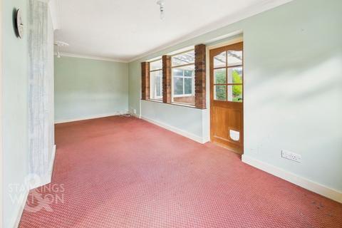 2 bedroom semi-detached house for sale, Aldis Road, Acle, Norwich