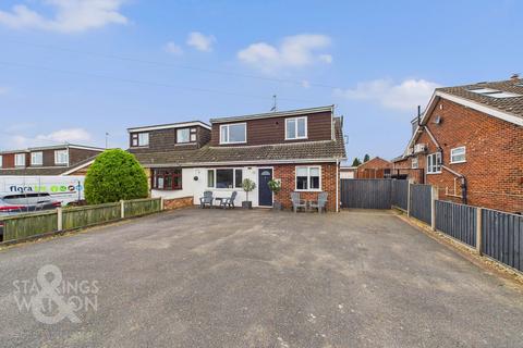 4 bedroom chalet for sale, Gunton Lane, Costessey, Norwich