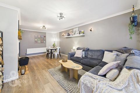 4 bedroom chalet for sale, Gunton Lane, Costessey, Norwich