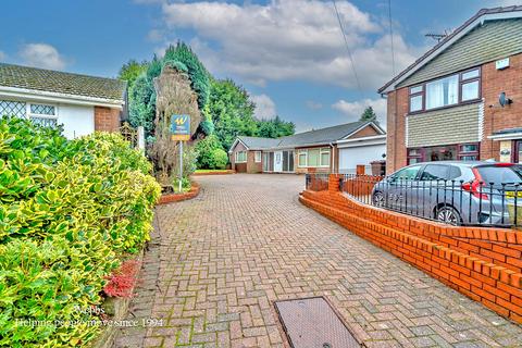 3 bedroom detached bungalow for sale, Lambourn Close, Bloxwich, Walsall WS3