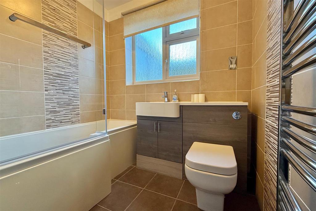 Bathroom (1).jpeg