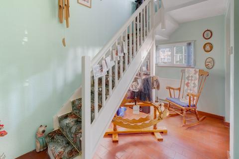 4 bedroom semi-detached house for sale, Latimer Road, Alvechurch, Birmingham, Worcestershire, B48