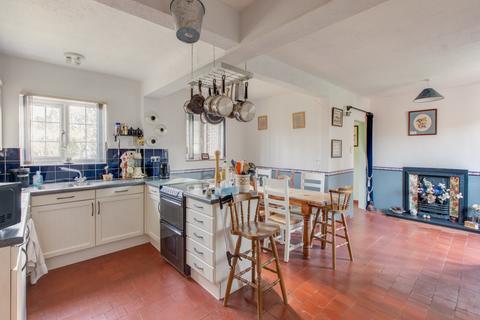 4 bedroom semi-detached house for sale, Latimer Road, Alvechurch, Birmingham, Worcestershire, B48
