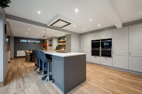 4 bedroom detached house for sale, Robin Close, Oakham