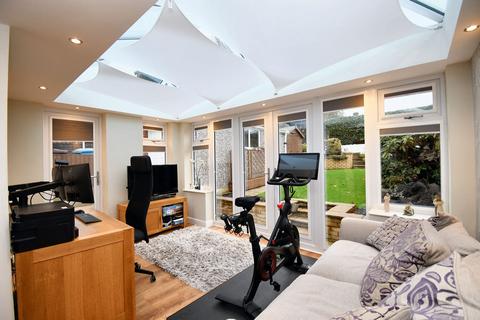3 bedroom semi-detached house for sale, Margrove Road, Salford, M6