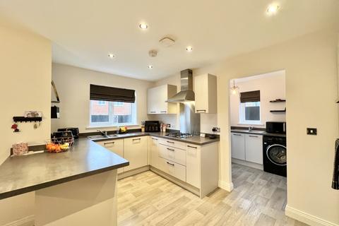 4 bedroom detached house for sale, Bletchley Close, Blackpool FY4