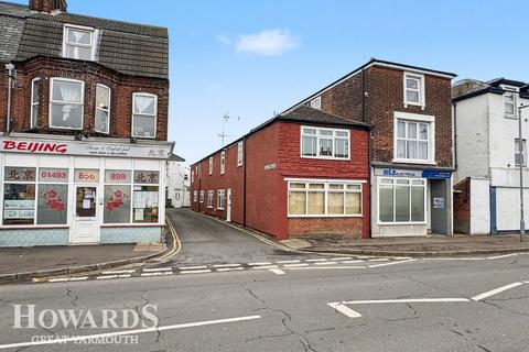 3 bedroom end of terrace house for sale, Northgate Street, Great Yarmouth