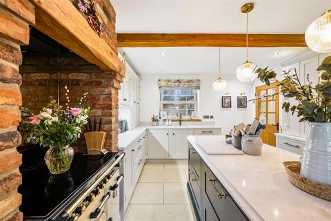 3 bedroom detached house for sale, Enfield Court, Harby, Newark