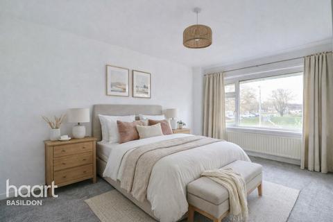 3 bedroom terraced house for sale, Markhams Chase, Basildon *virtually staged*
