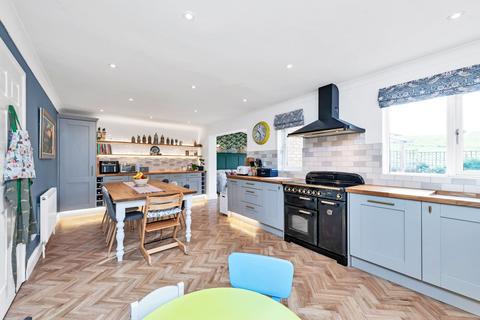 4 bedroom detached house for sale, Echo Hill, Royston SG8