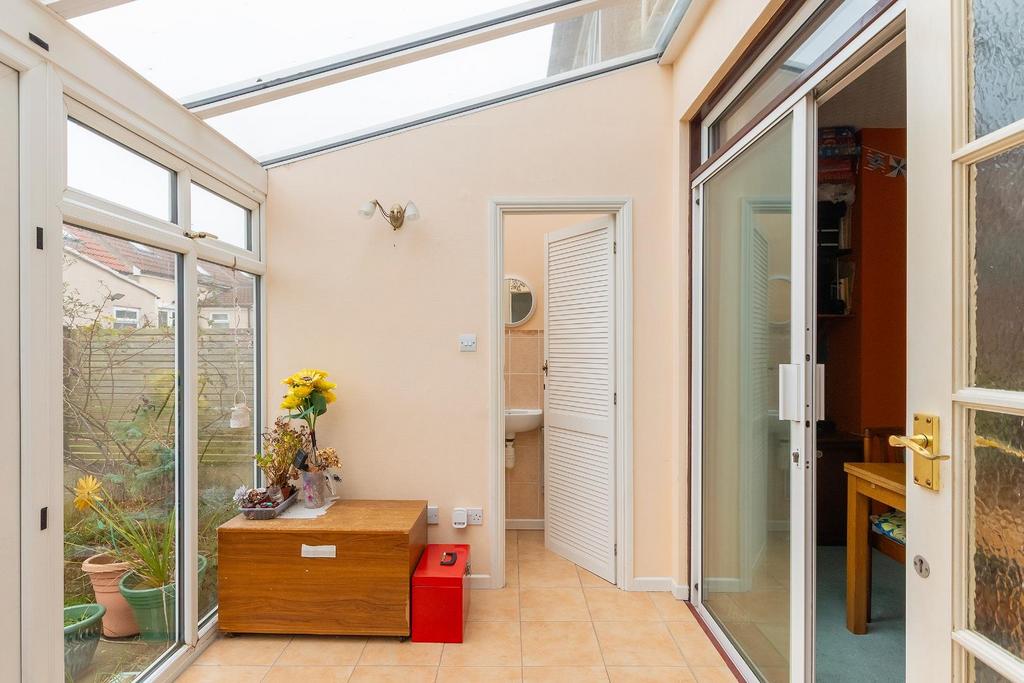 1 F7 A0 HD - Conservatory D.jpg