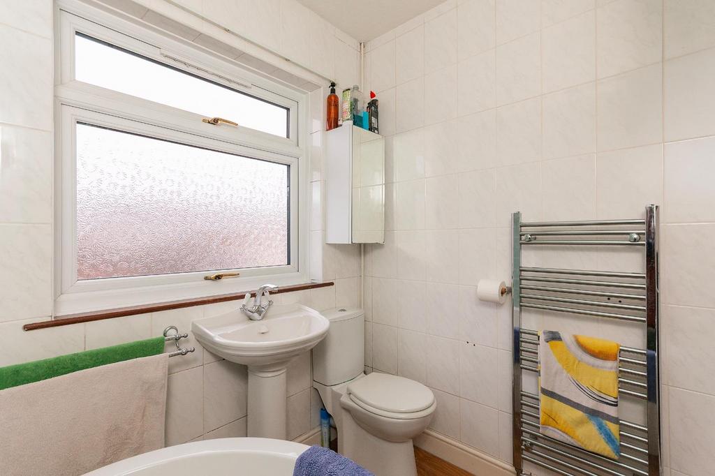 1 F7 A0 HD - Bathroom A.jpg