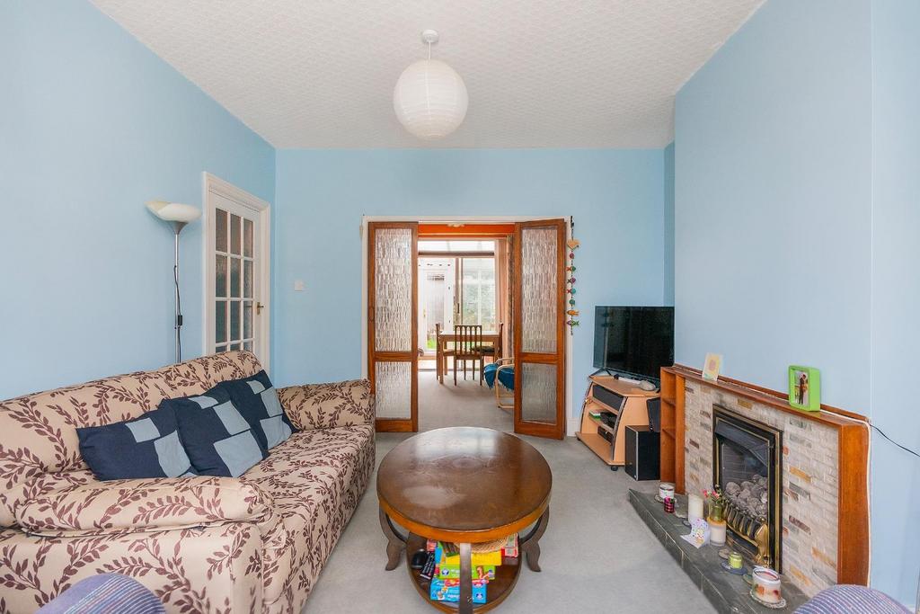 1 F7 A0 HD - Living Room A.jpg