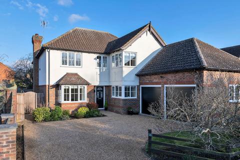 5 bedroom detached house for sale, Greenford Close, Royston SG8