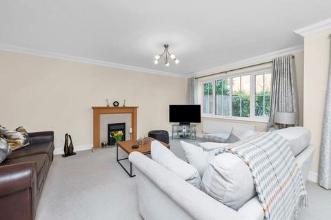 5 bedroom detached house for sale, Greenford Close, Royston SG8