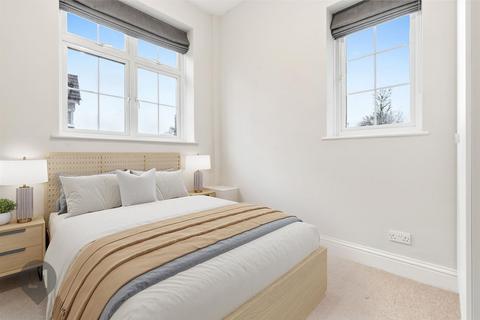 2 bedroom flat for sale, Augustus Road, London