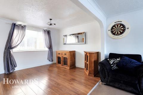 3 bedroom end of terrace house for sale, Normandy Road, Lowestoft