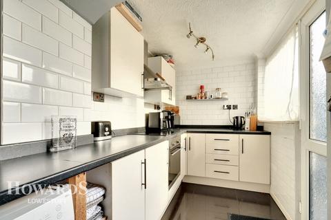 3 bedroom end of terrace house for sale, Normandy Road, Lowestoft