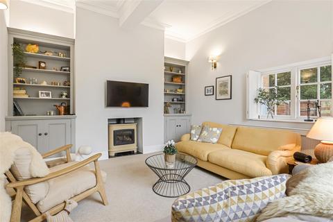 5 bedroom end of terrace house for sale, Abbey End, Kenilworth