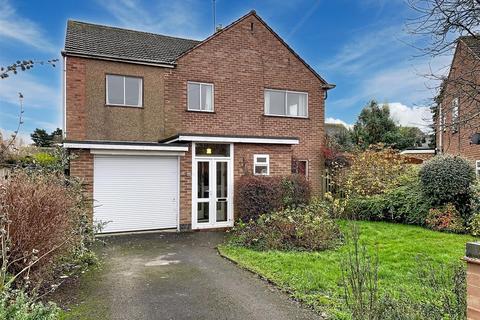 4 bedroom detached house for sale, Queens Close, Kenilworth