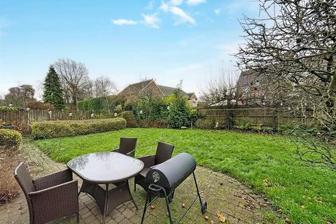 undefined, Queens Close, Kenilworth