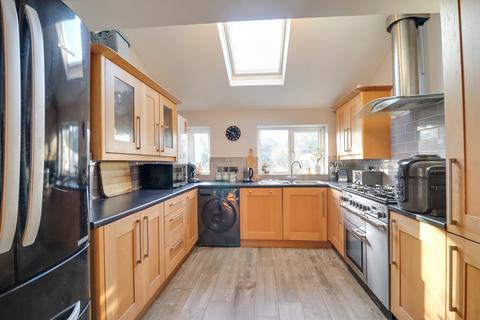 4 bedroom semi-detached house for sale, Florence Road, Woolston