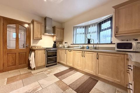 undefined, Aberaman, Aberdare CF44