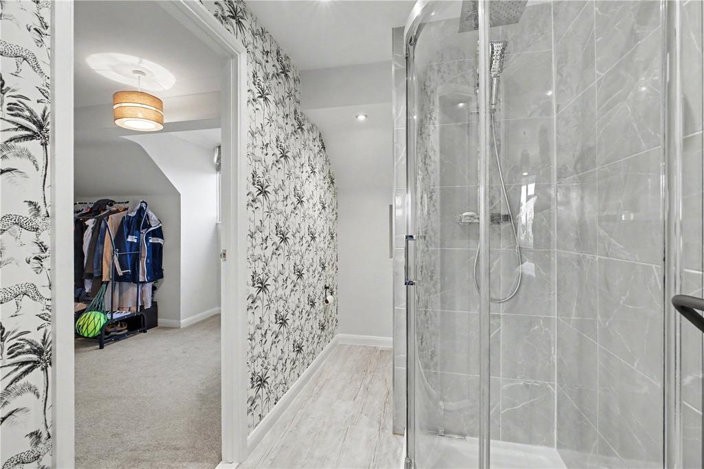 Ensuite