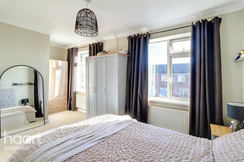 2 bedroom end of terrace house for sale, Boton Drive, Dereham