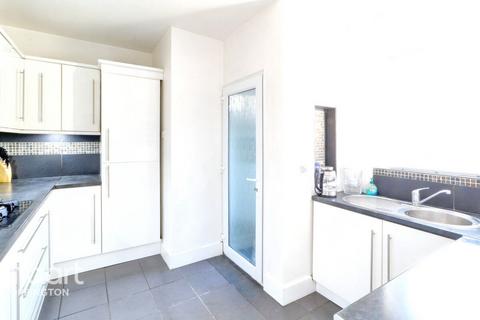 3 bedroom terraced house for sale, The Course, LONDON