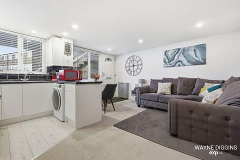 undefined, Peartree Close, South Ockendon RM15