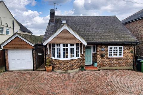 3 bedroom bungalow for sale, Hookwood, Horley, Surrey, RH6