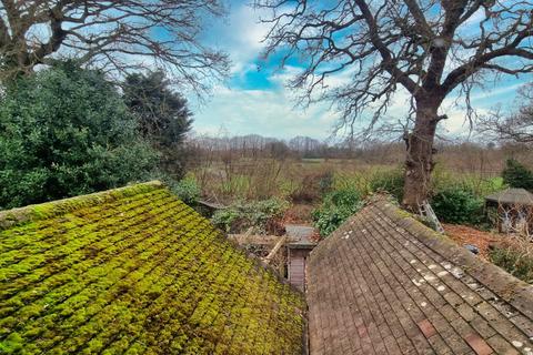 3 bedroom semi-detached house for sale, Smallfield, Surrey, RH6