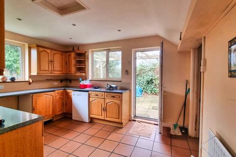 3 bedroom semi-detached house for sale, Smallfield, Surrey, RH6