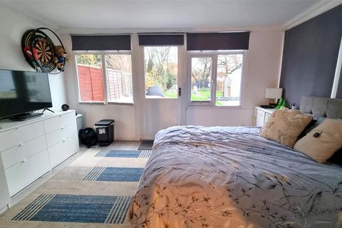 undefined, Horley, Surrey, RH6