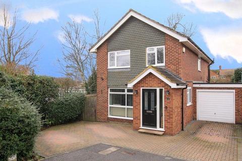 4 bedroom detached house to rent - Branksome Close, Hemel Hempstead, HP2