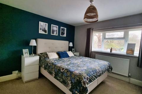 undefined, Horley, Surrey, RH6