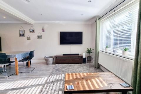 undefined, Horley, Surrey, RH6