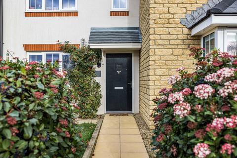 5 bedroom detached house for sale - Mirabelle Road, Bishops Cleeve, Cheltenham, GL52 8FS