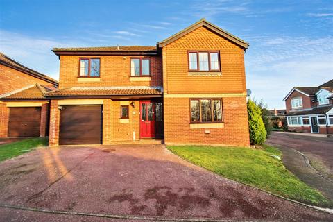 4 bedroom detached house for sale, Canon Hoare Road, Aylsham