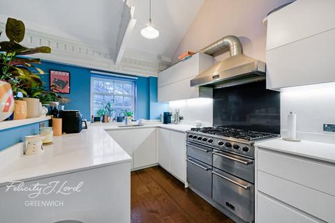 2 bedroom terraced house for sale, Devonshire Drive, London SE10